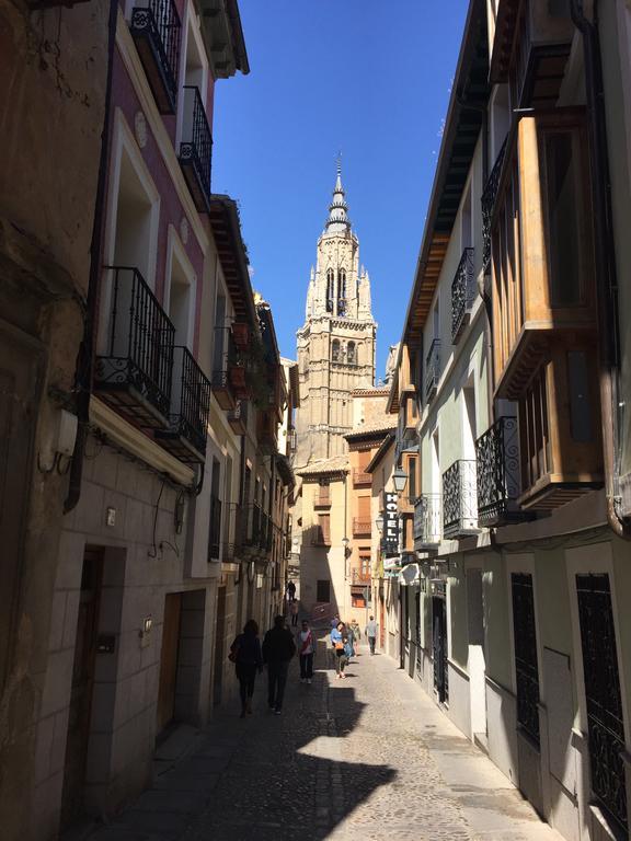 Apartamentos Catedral Escalinata Toledo Exterior photo